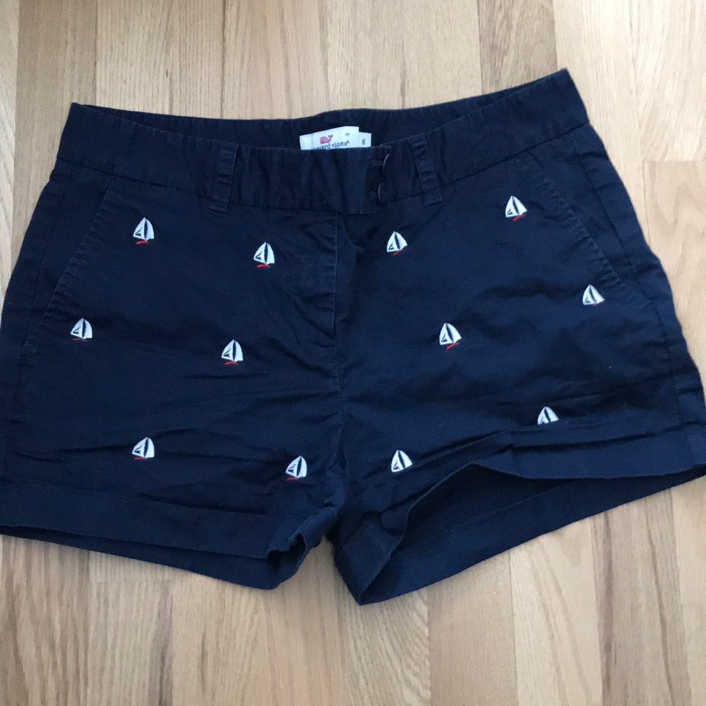 Vineyard vines sailboat shorts size 6